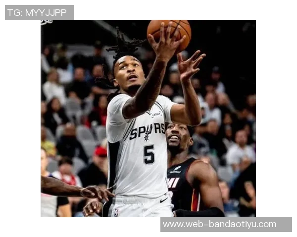 阿德巴约称赞小米切尔为防守引擎强调球队团结一致共同奋战